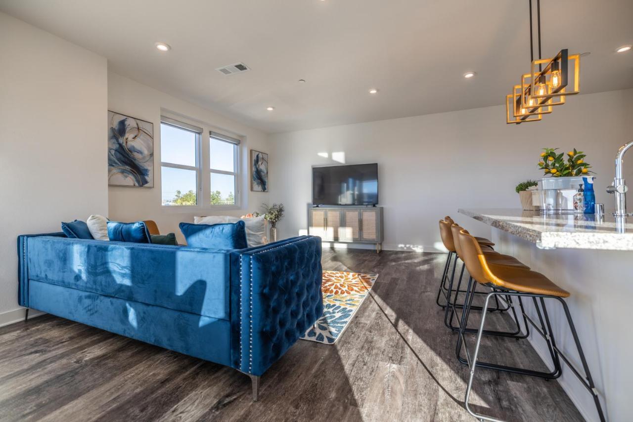 Disney Firework View 3 Bedrooms Townhouse Kitchen Fast Wifi Anaheim Exterior photo