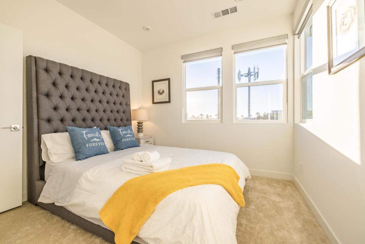 Disney Firework View 3 Bedrooms Townhouse Kitchen Fast Wifi Anaheim Exterior photo